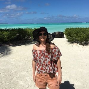 Meet your Posher, Hannah